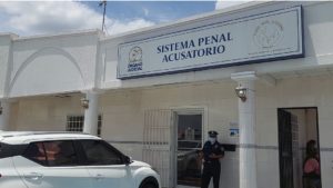 Mujer estafa a su propio tío y la condenan a 5 años de prisión.