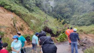 Varias comunidades afectadas por deslizamientos de tierra en Santa Fe.