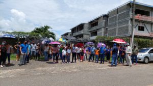 Comunidad educativa de la escuela Miguel Alba en Soná, sigue vigilante para que se concluya este proyecto.