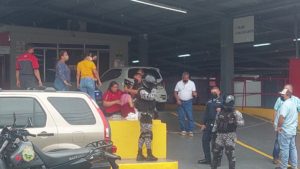 Una dama fue atacada por delincuentes en Santiago.