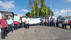 Piden un puente en Los Llanitos de La Mesa.