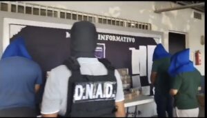 Padre e hijo viajaban con droga hacia Chiriquí, pero fueron capturados en Veraguas.