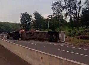 Accidente de tránsito provocó congestionamiento vehicular considerable en El Cobre de Las Palmas.